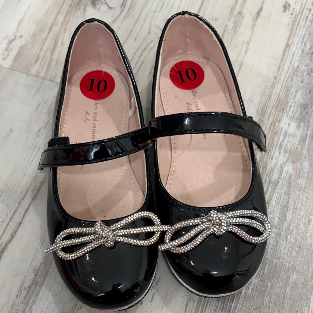 Black Mary Jane Kids Shoes with Bow Accent - Picture 2 of 5